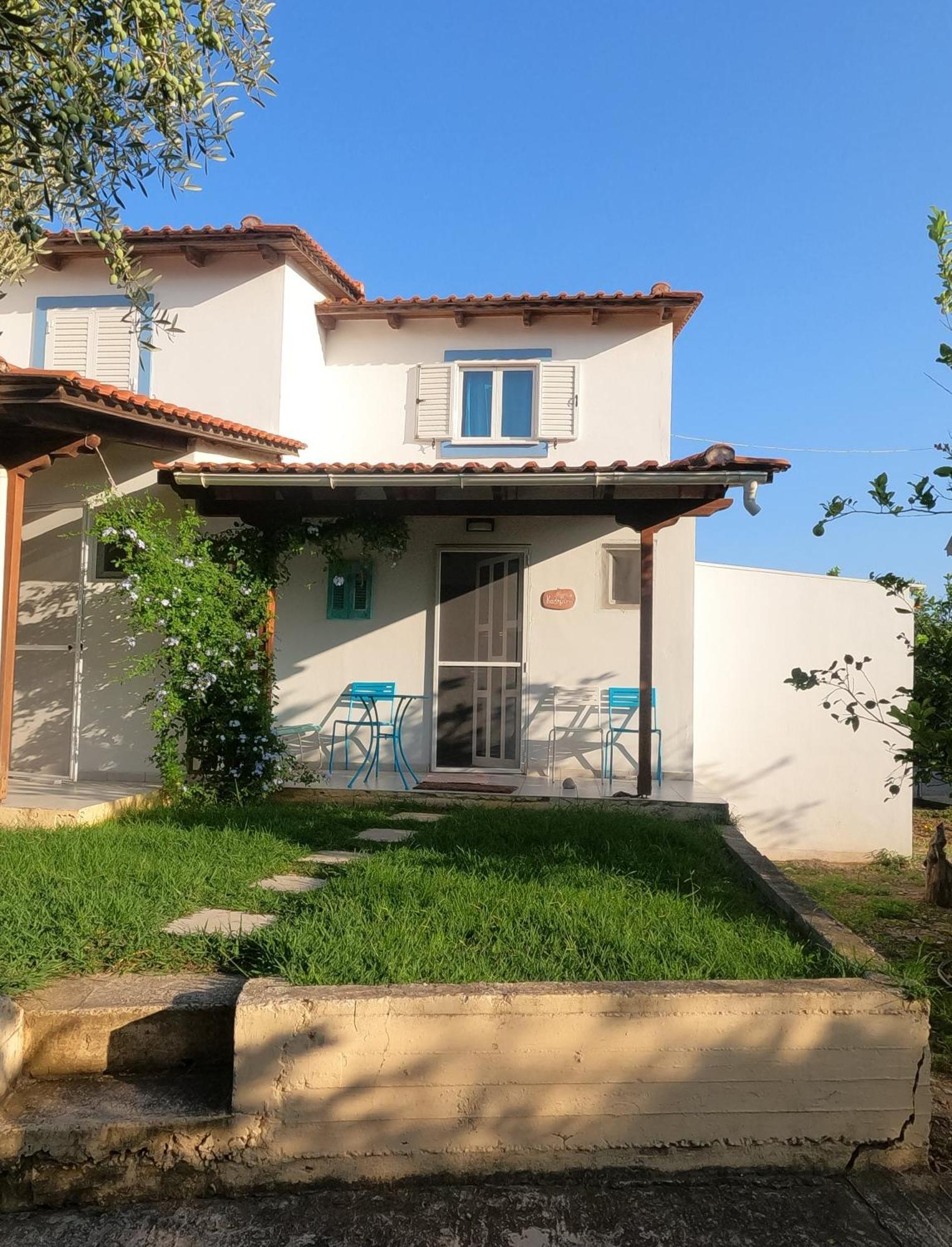 Spiti Ostria Villa Aígion Ngoại thất bức ảnh