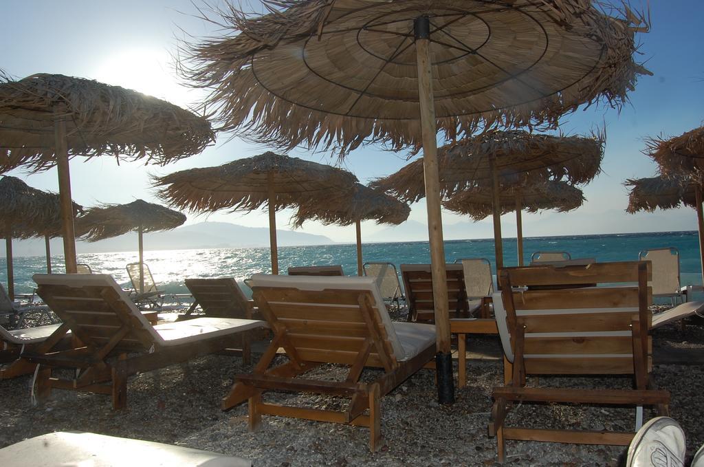 Spiti Ostria Villa Aígion Ngoại thất bức ảnh